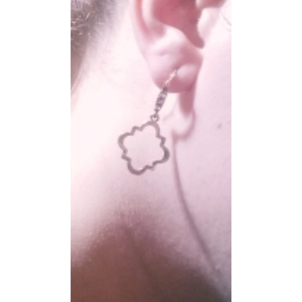 Danity cute gold earrings